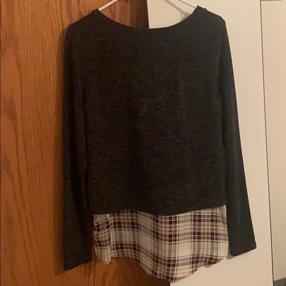 Layered Sweater - Picture 2 of 3